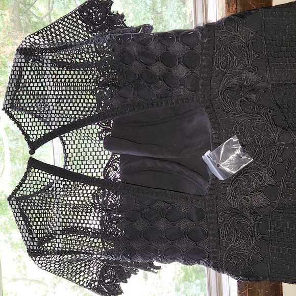 Lumier Black lace shortall/size S. never worn. This is beautiful craftsmanship - Picture 5 of 8